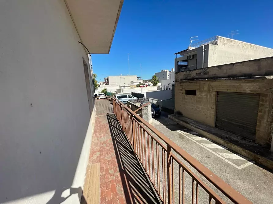 Immagine 11 di Appartamento in vendita  a Crispiano