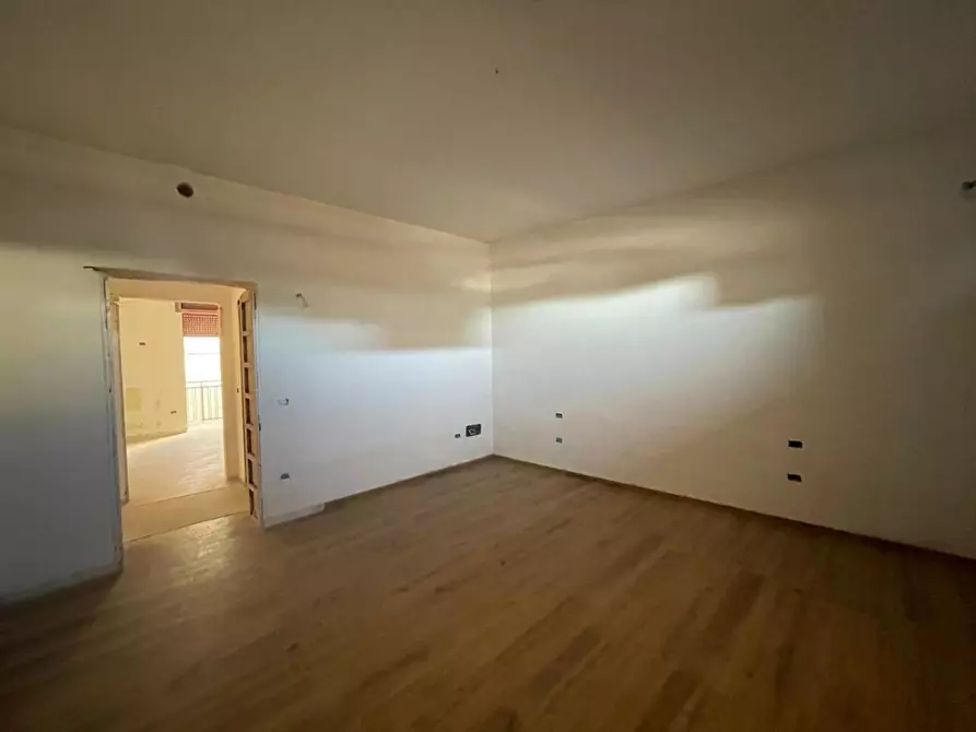 Immagine 13 di Appartamento in vendita  a Crispiano