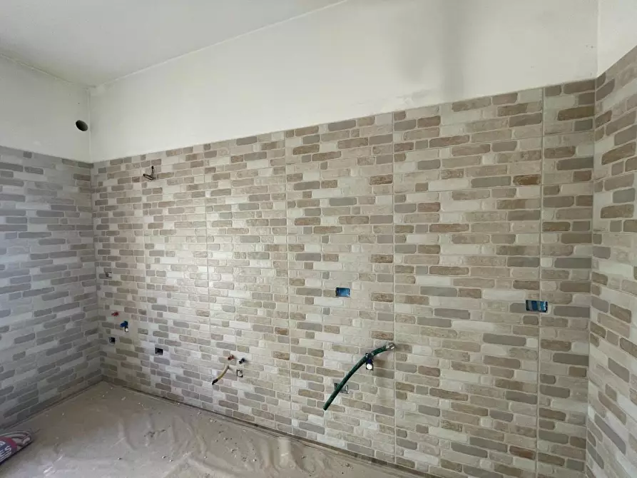 Immagine 19 di Appartamento in vendita  a Crispiano