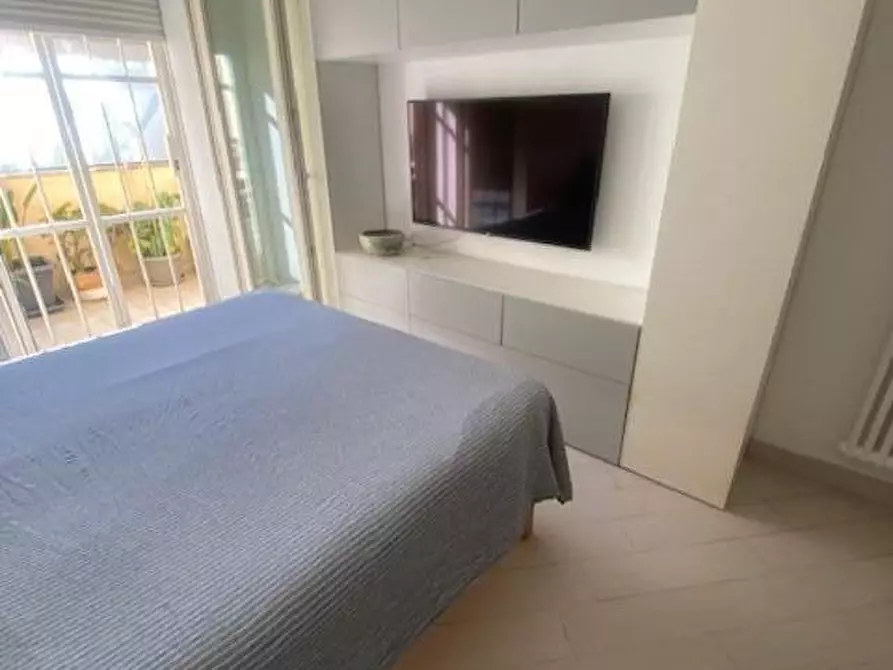 Immagine 11 di Appartamento in vendita  a Camaiore