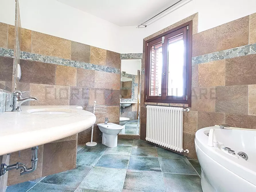 Immagine 19 di Villa in vendita  a Gavorrano