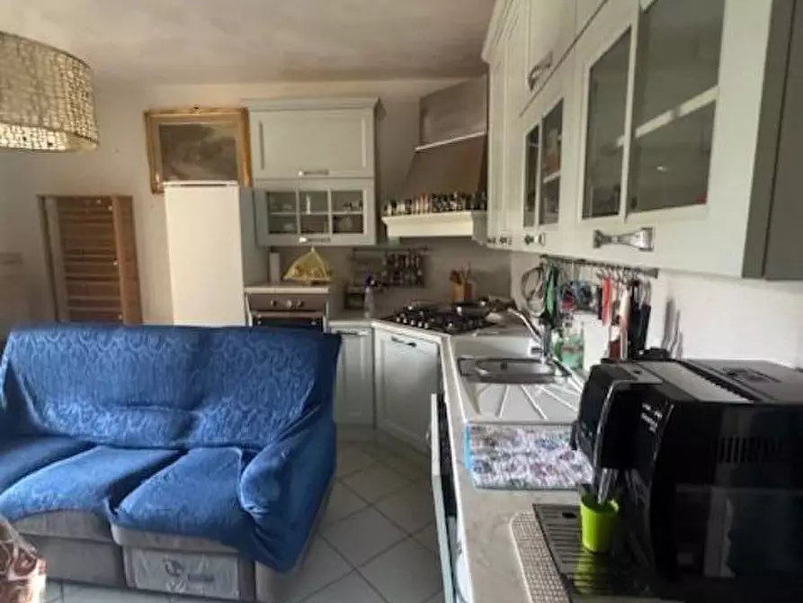 Immagine 5 di Appartamento in vendita  a Livorno