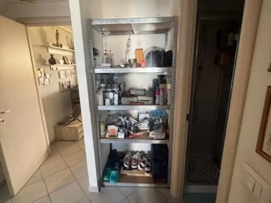 Immagine 12 di Appartamento in vendita  a Livorno