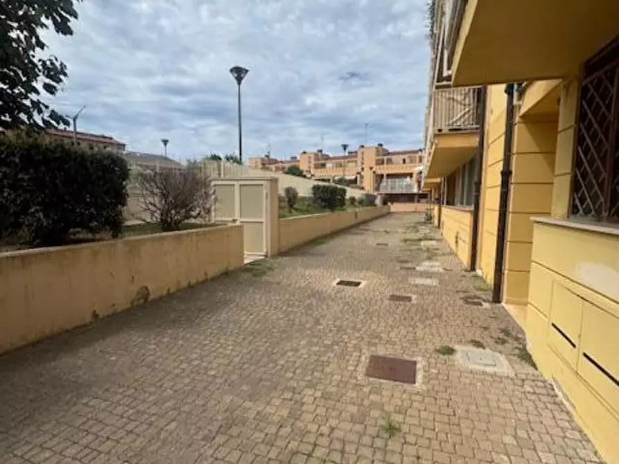 Immagine 27 di Appartamento in vendita  a Livorno