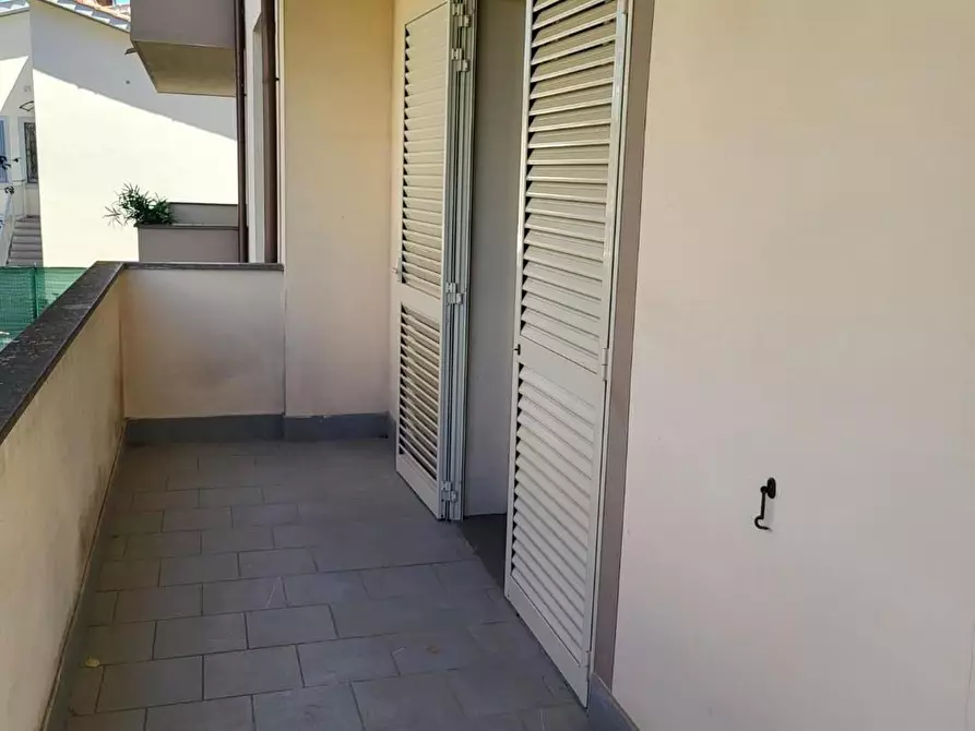 Immagine 1 di Appartamento in vendita  a Campi Bisenzio