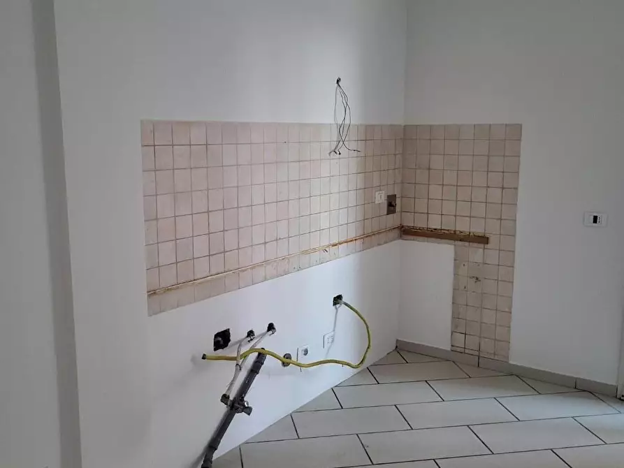 Immagine 10 di Appartamento in vendita  a Campi Bisenzio