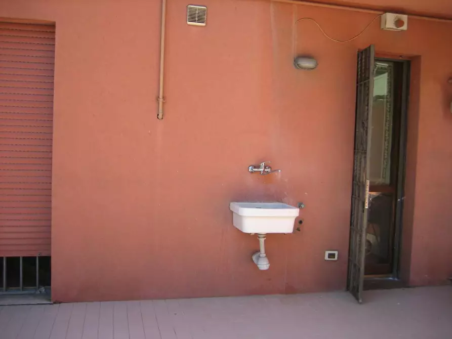 Immagine 22 di Appartamento in vendita  a Pisa