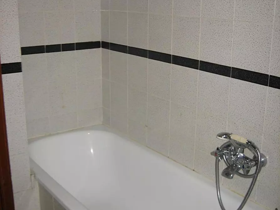 Immagine 13 di Appartamento in vendita  a Pisa