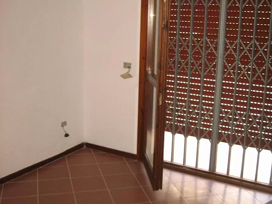 Immagine 8 di Appartamento in vendita  a Pisa