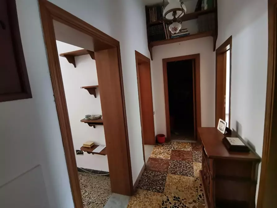 Immagine 17 di Appartamento in vendita  a Poggibonsi