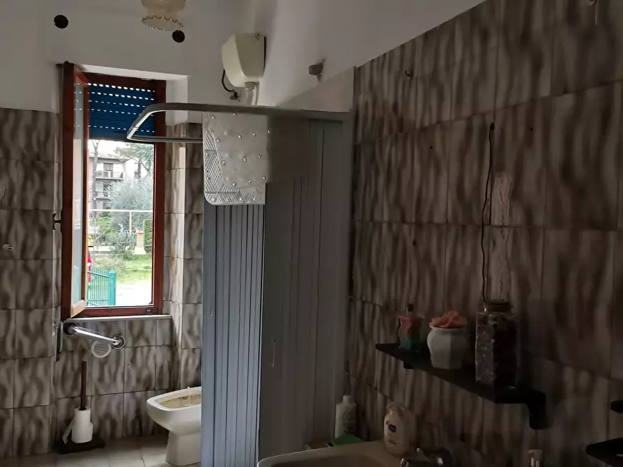 Immagine 11 di Appartamento in vendita  a Poggibonsi