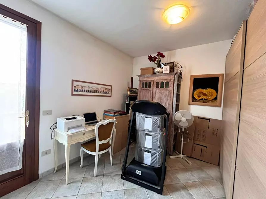 Immagine 37 di Appartamento in vendita  a Castellina Marittima