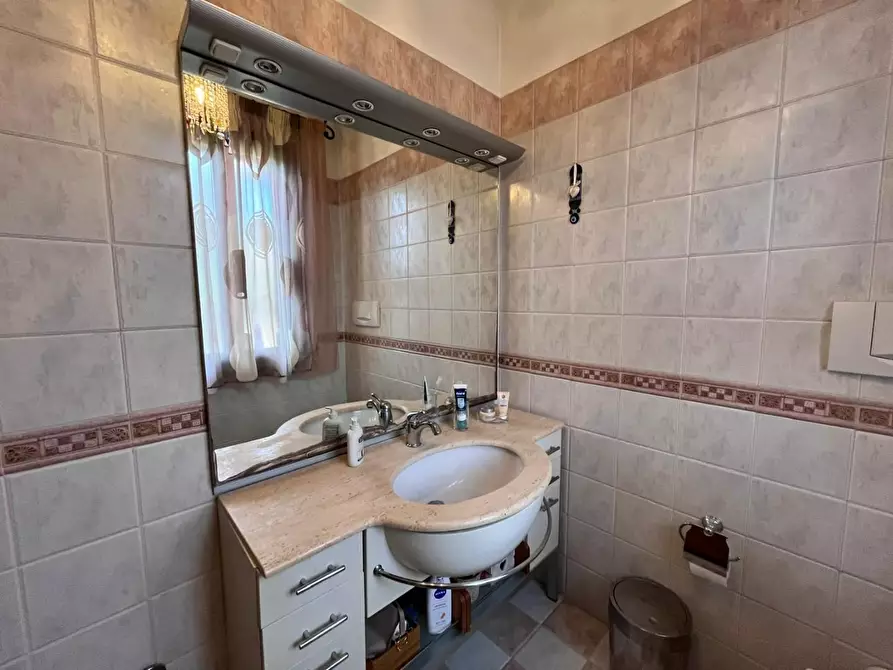 Immagine 34 di Appartamento in vendita  a Castellina Marittima