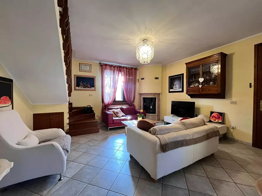 Immagine 9 di Appartamento in vendita  a Castellina Marittima