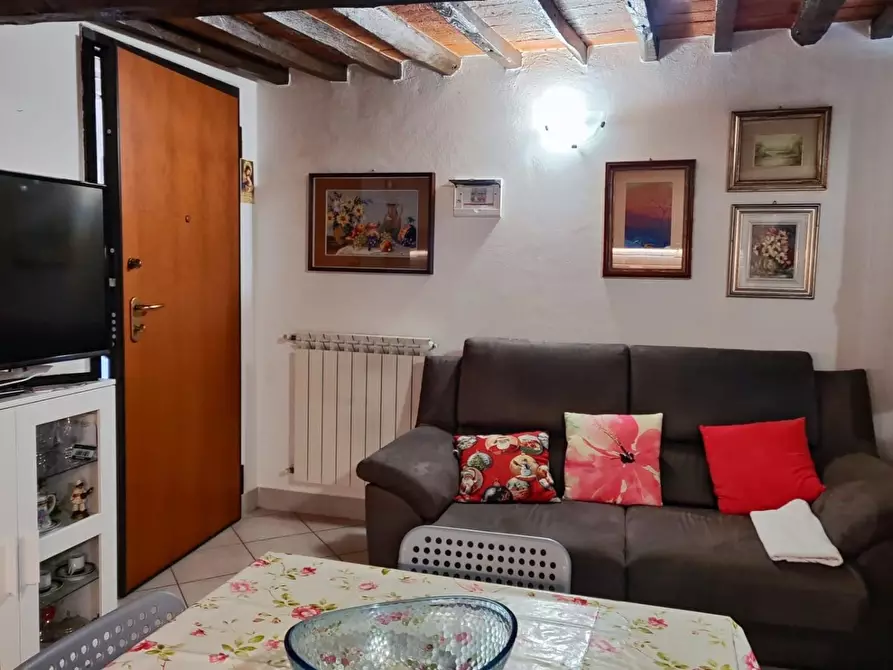 Immagine 12 di Appartamento in vendita  a Carrara