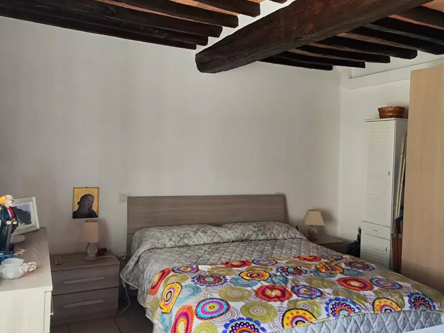 Immagine 17 di Appartamento in vendita  a Carrara