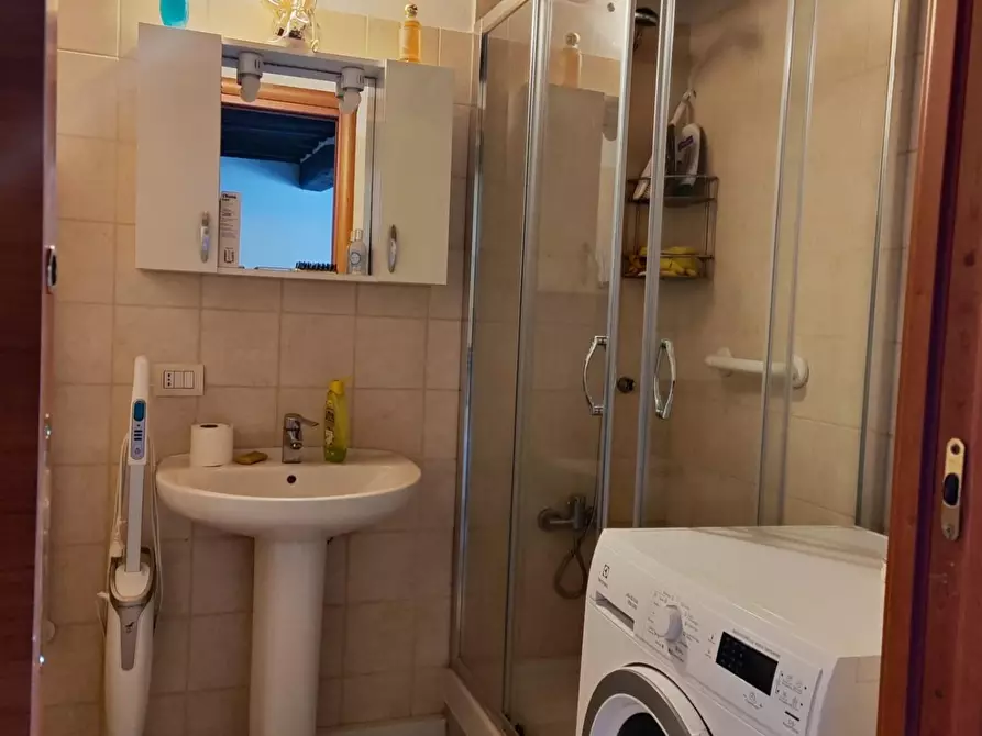 Immagine 11 di Appartamento in vendita  a Carrara