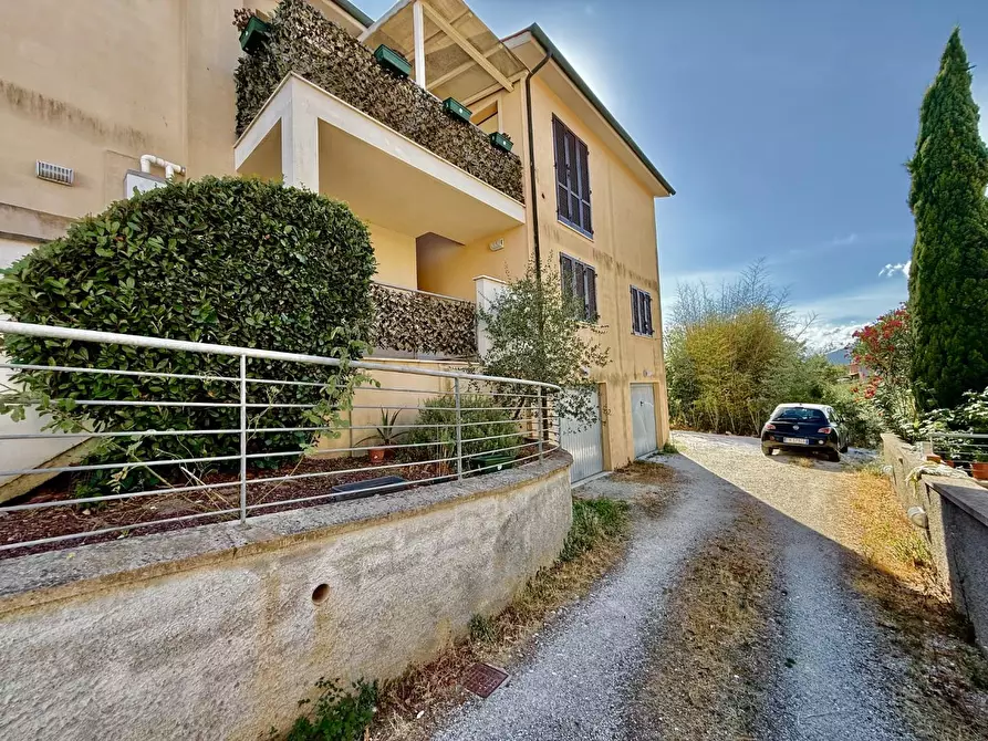 Immagine 27 di Appartamento in vendita  a Santa Maria A Monte