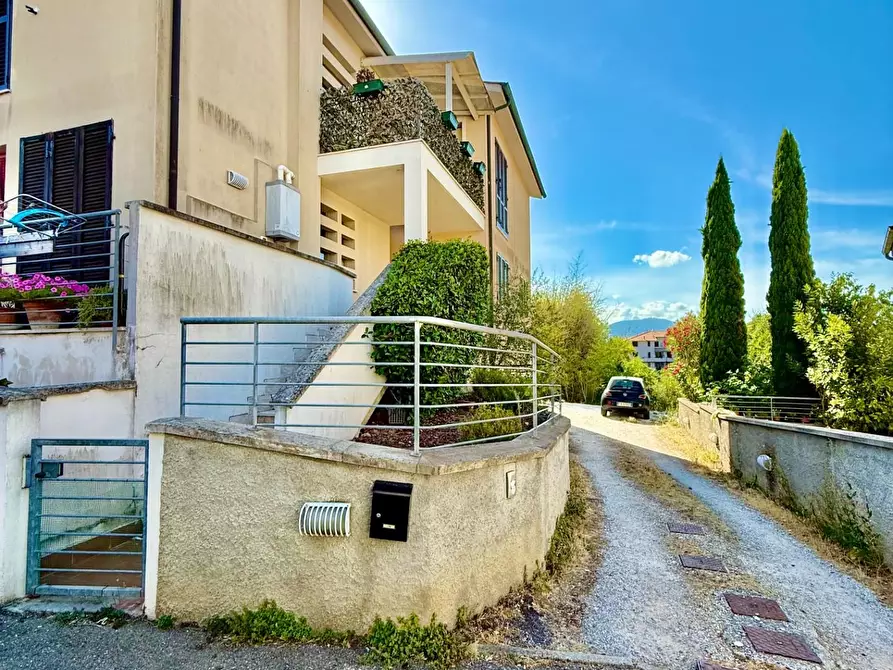 Immagine 26 di Appartamento in vendita  a Santa Maria A Monte