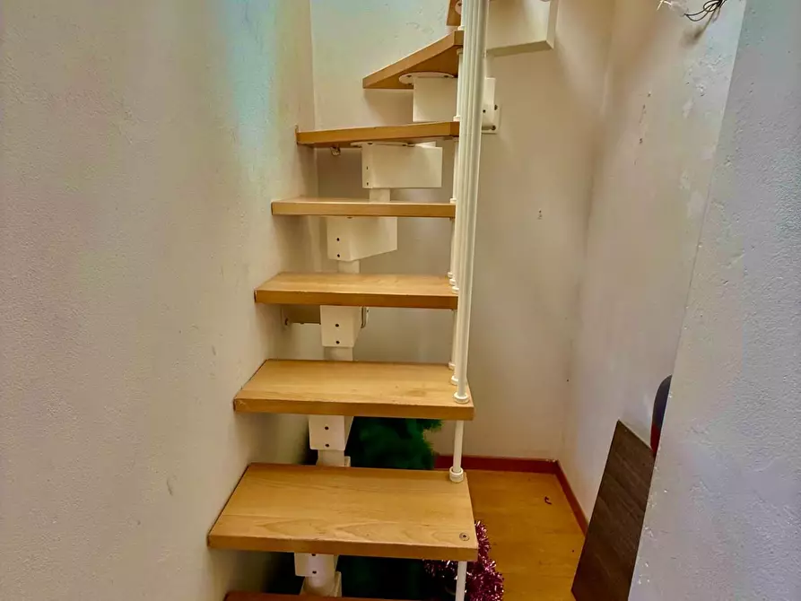 Immagine 20 di Appartamento in vendita  a Santa Maria A Monte