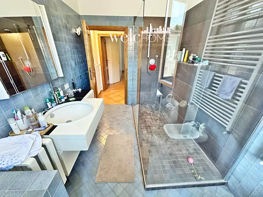 Immagine 18 di Terratetto in vendita  a Campi Bisenzio