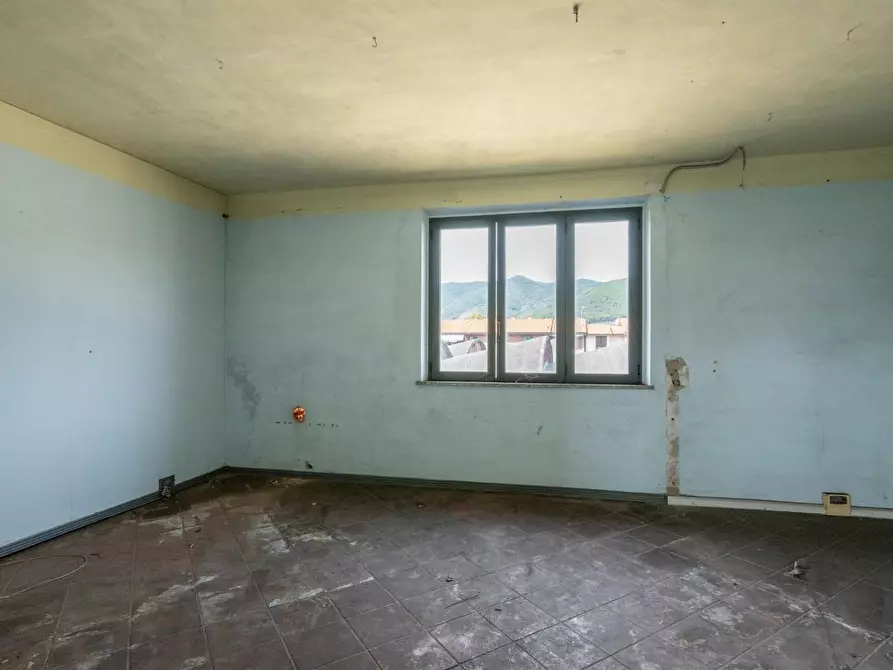 Immagine 27 di Capannone industriale in vendita  a Bientina