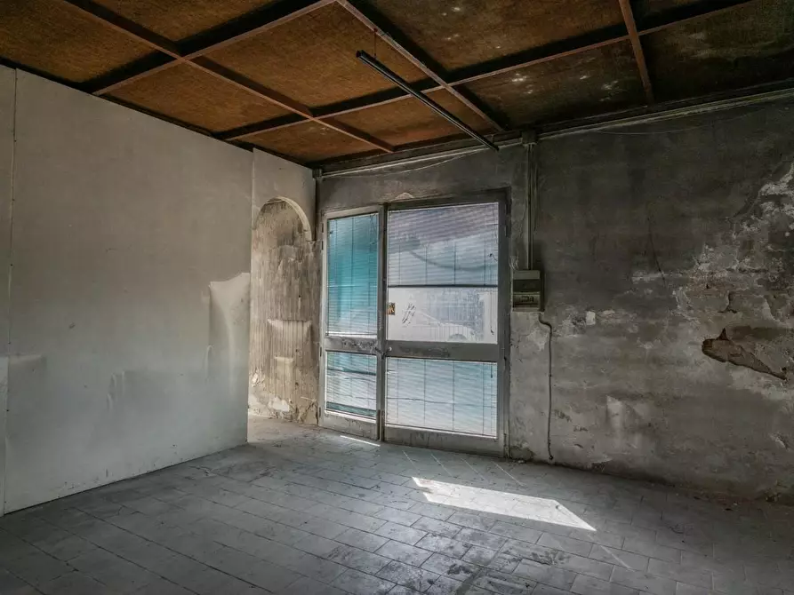 Immagine 20 di Capannone industriale in vendita  a Bientina