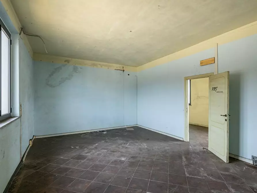 Immagine 29 di Capannone industriale in vendita  a Bientina