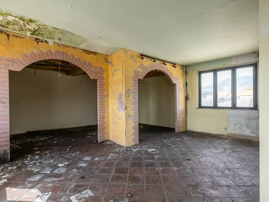 Immagine 31 di Capannone industriale in vendita  a Bientina