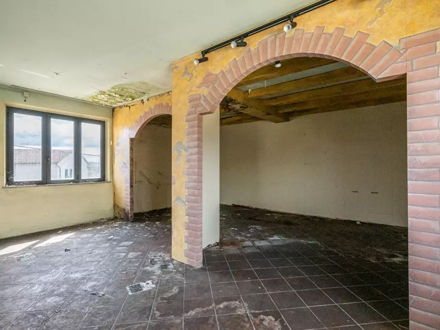 Immagine 32 di Capannone industriale in vendita  a Bientina