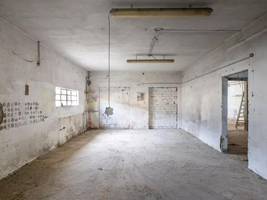 Immagine 44 di Capannone industriale in vendita  a Bientina