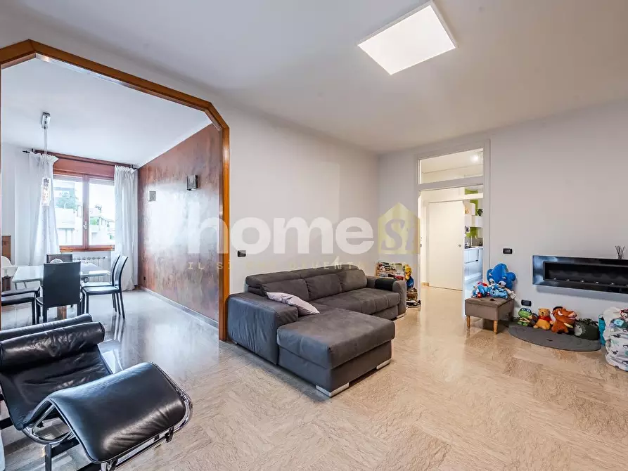 Immagine 3 di Appartamento in vendita  a Modena