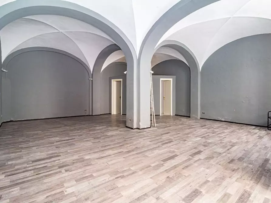 Immagine 9 di Locale commerciale in affitto  a Pisa