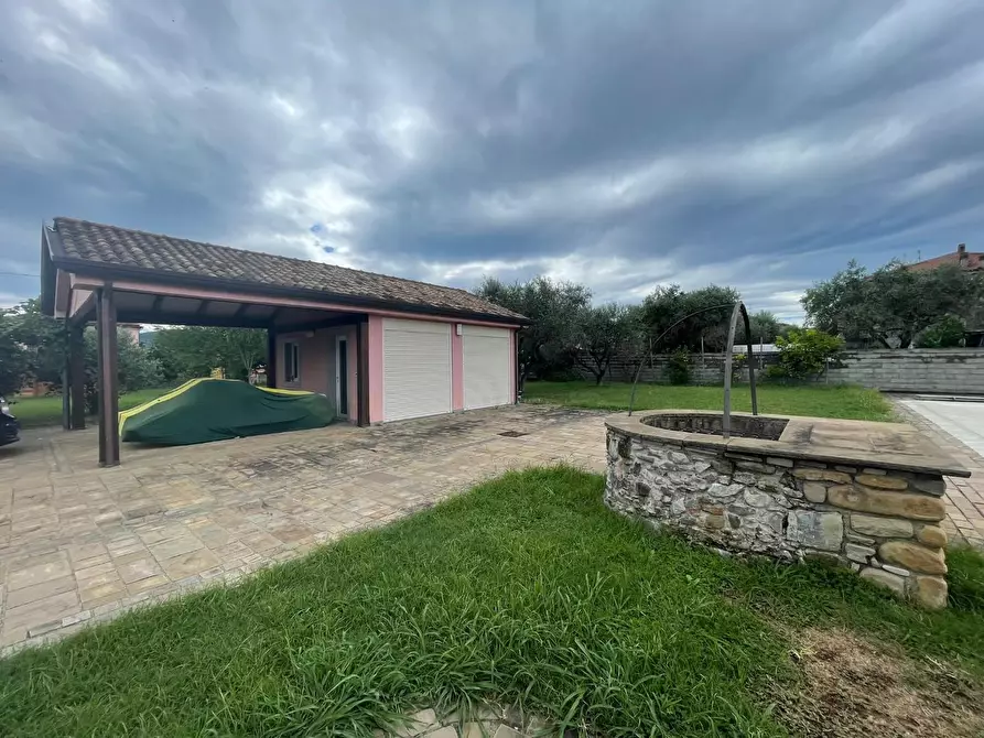 Immagine 11 di Casa semindipendente in vendita  a Castelnuovo Magra