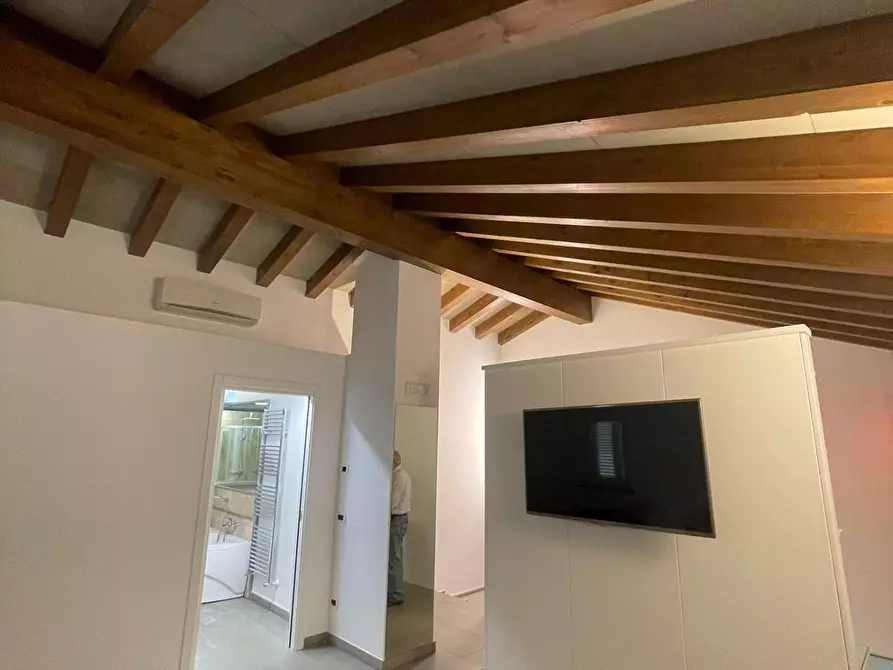 Immagine 13 di Casa semindipendente in vendita  a Castelnuovo Magra