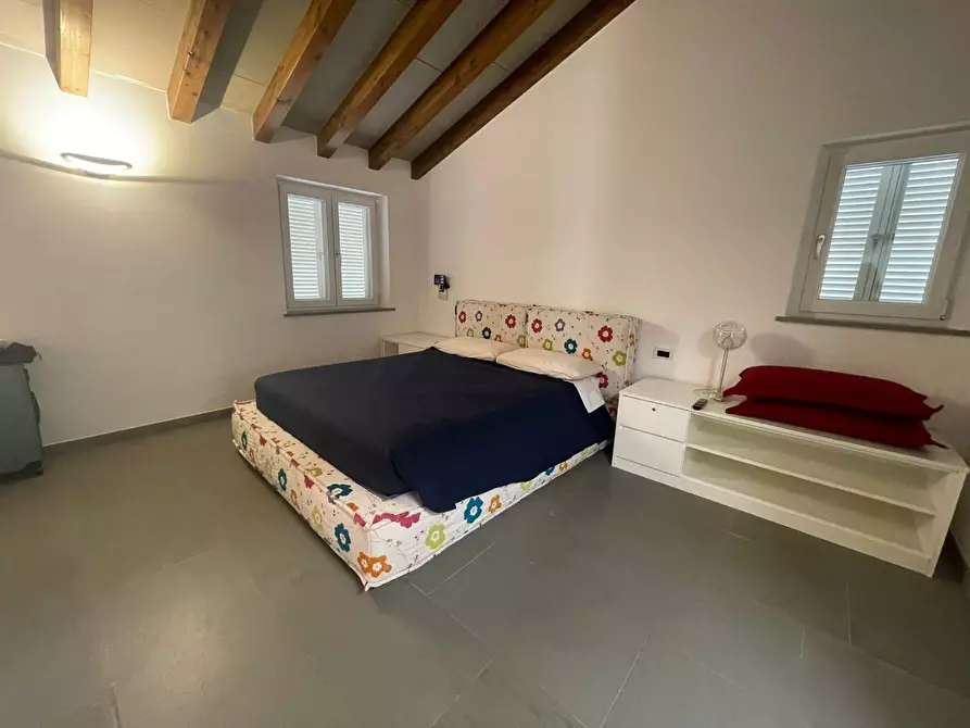 Immagine 12 di Casa semindipendente in vendita  a Castelnuovo Magra