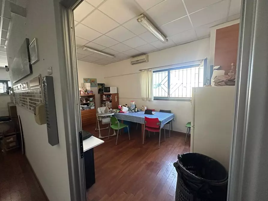 Immagine 11 di Attività artigianale in vendita  a Campiglia Marittima