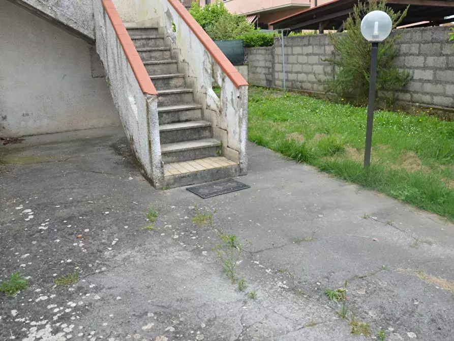 Immagine 5 di Casa bifamiliare in vendita  a Vecchiano