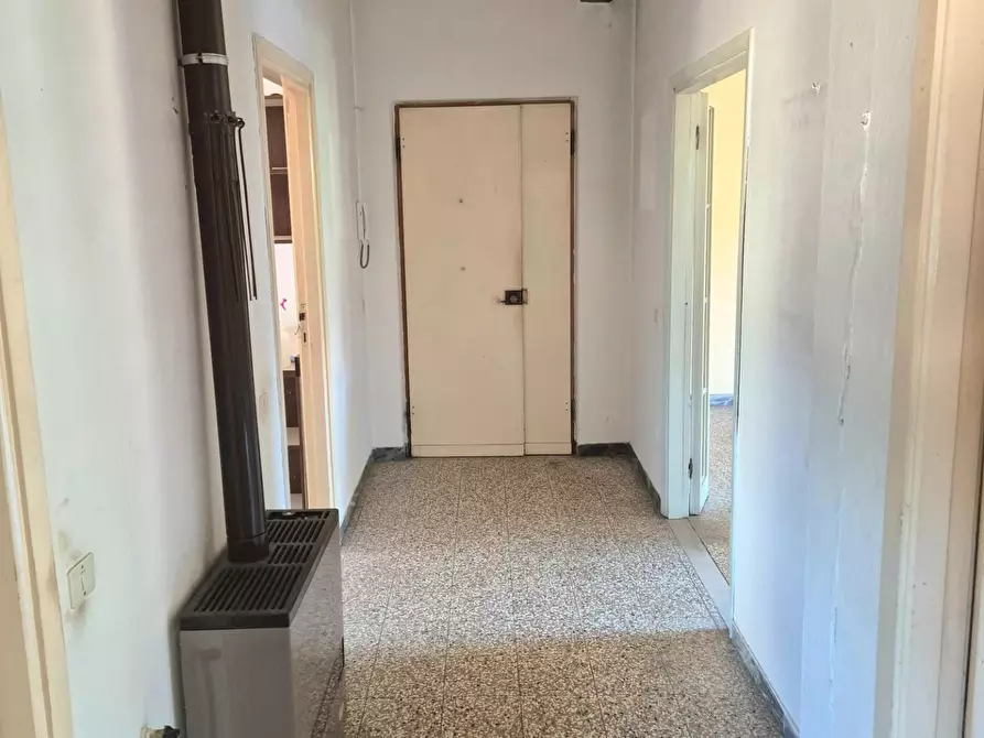 Immagine 15 di Appartamento in vendita  a Carrara