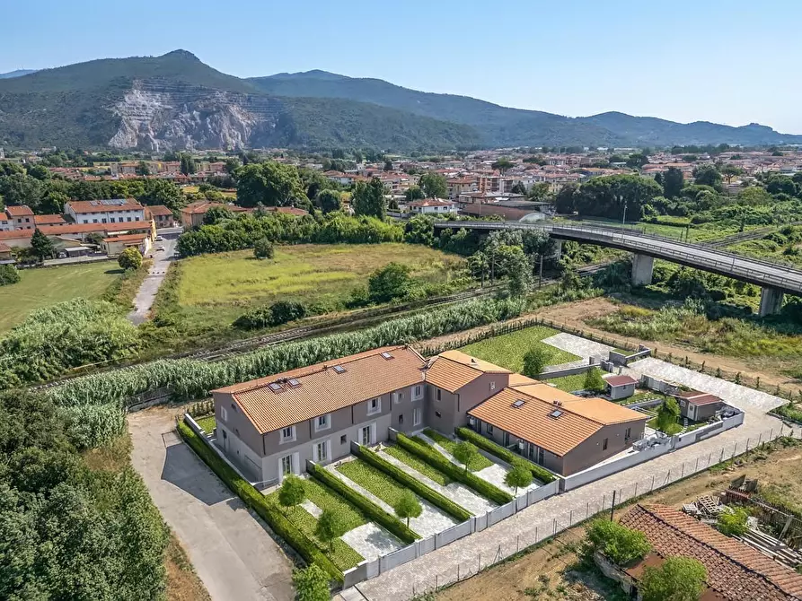 casa indipendente in vendita a Cascina in zona San Giorgio
