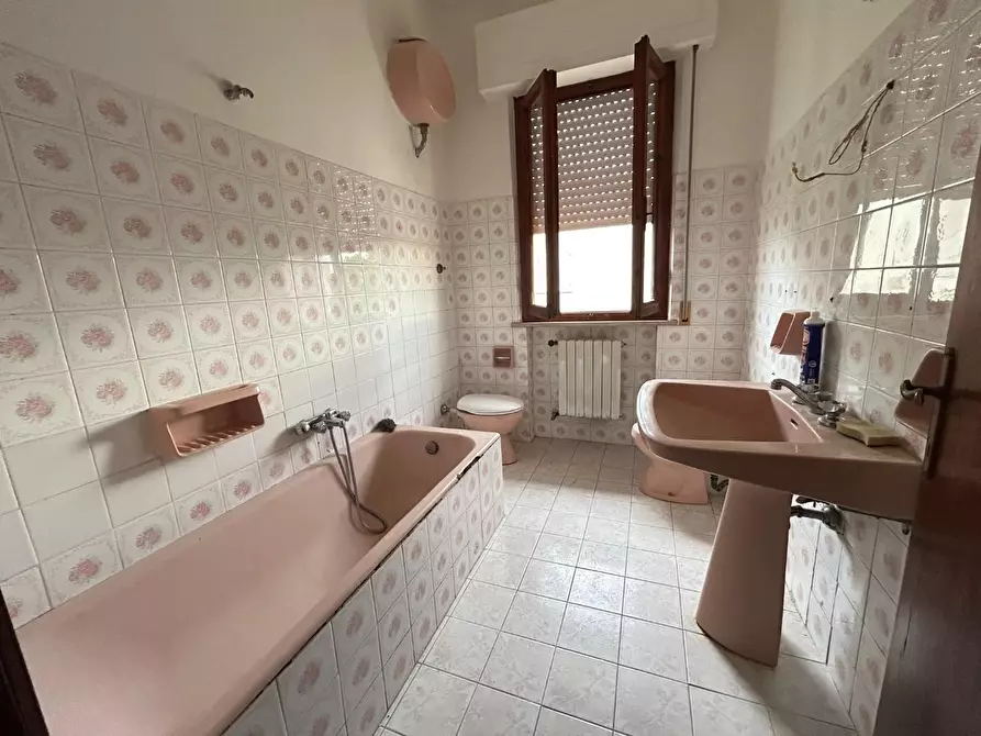 Immagine 11 di Appartamento in vendita  a Ponsacco