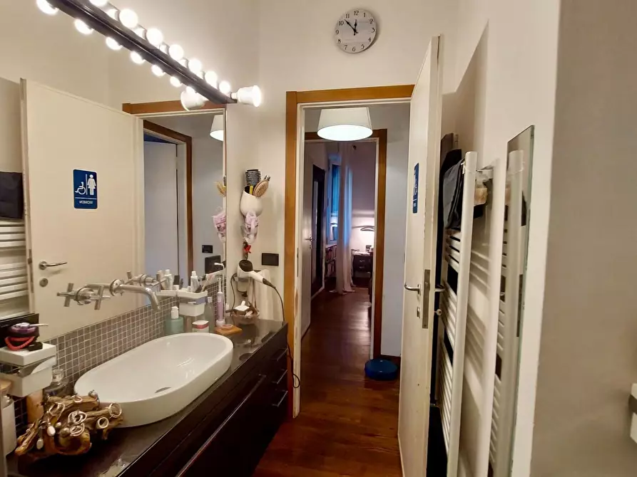 Immagine 15 di Appartamento in vendita  a Viareggio