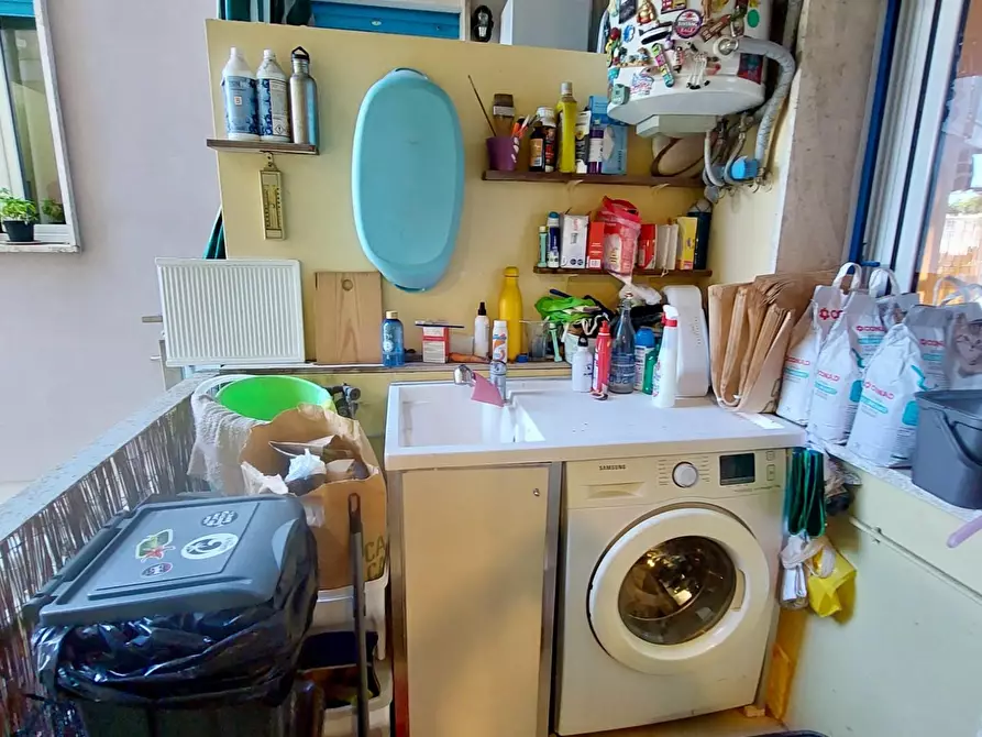 Immagine 9 di Appartamento in vendita  a Viareggio