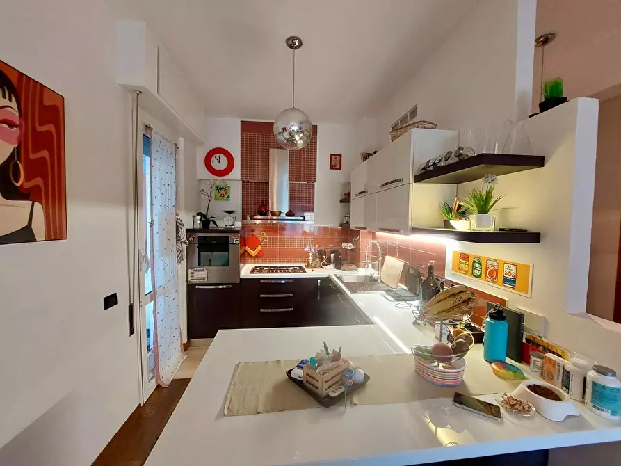 Immagine 5 di Appartamento in vendita  a Viareggio