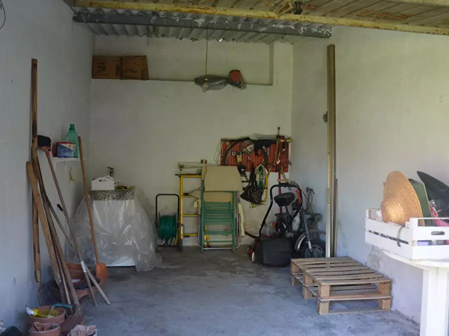 Immagine 10 di Casa bifamiliare in vendita  a Vecchiano