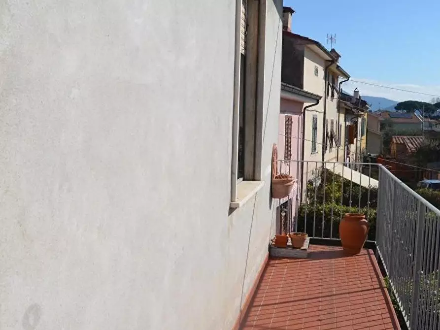 Immagine 5 di Casa bifamiliare in vendita  a Vecchiano