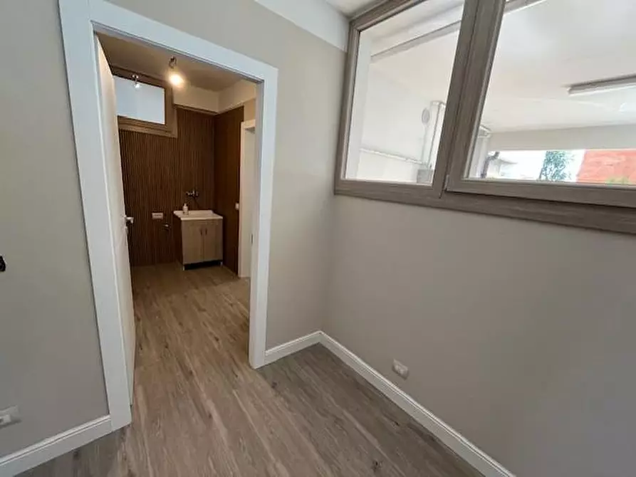 Immagine 15 di Appartamento in vendita  a Pisa