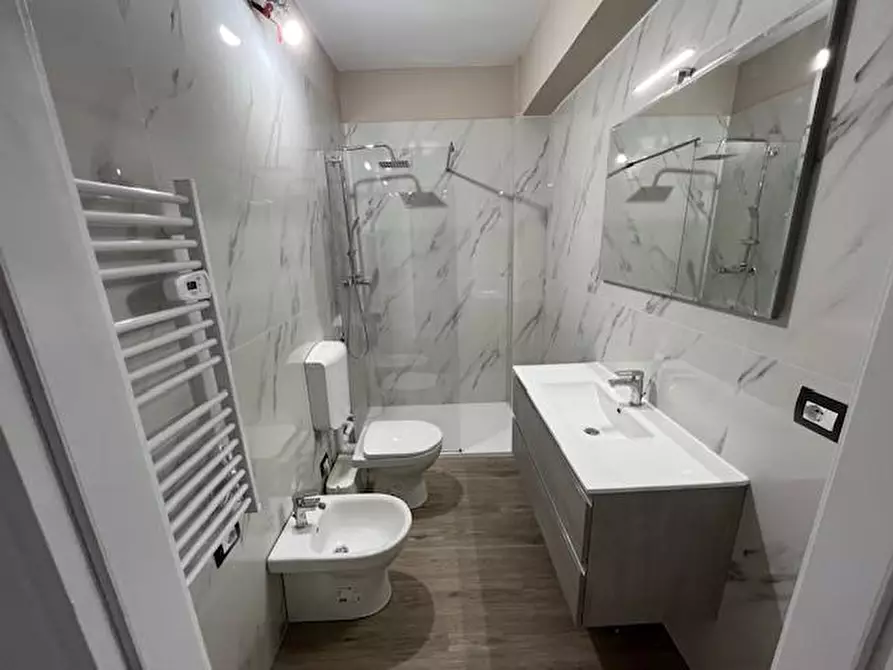 Immagine 2 di Appartamento in vendita  a Pisa