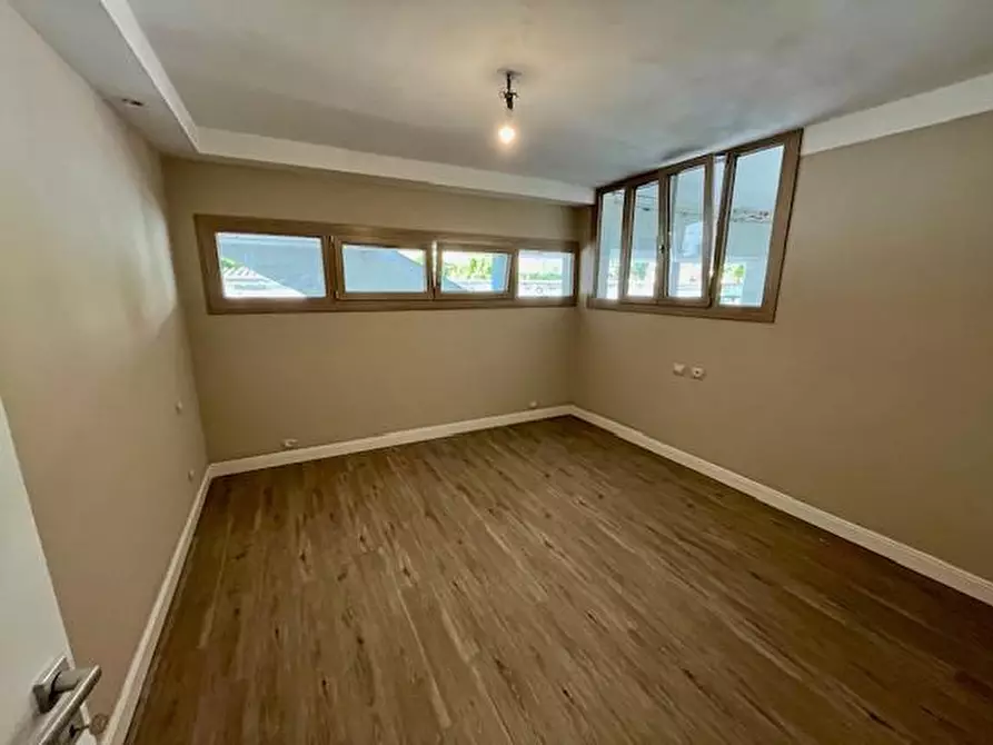 Immagine 5 di Appartamento in vendita  a Pisa