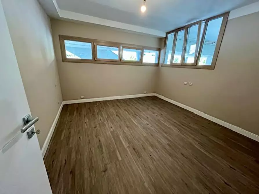 Immagine 4 di Appartamento in vendita  a Pisa